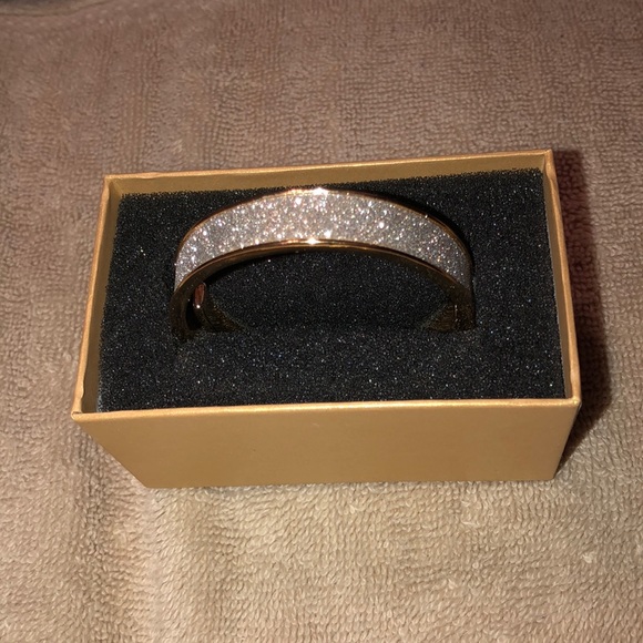 Monet Gold Bracelet - Picture 3 of 7